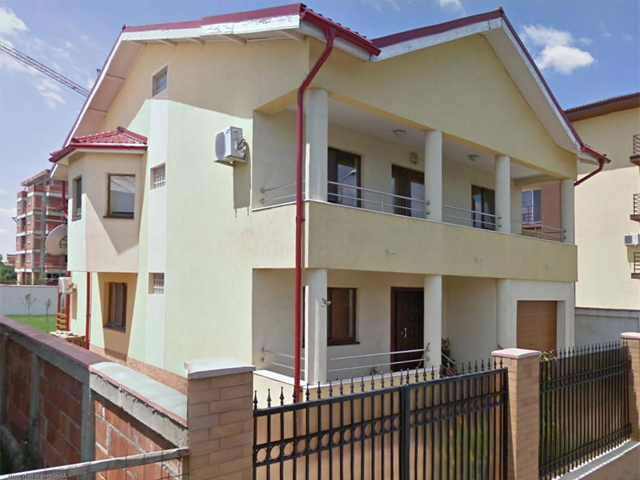 locuinte individuale Casa  parter si etaj amplasata pe teren ingust casa terminata 